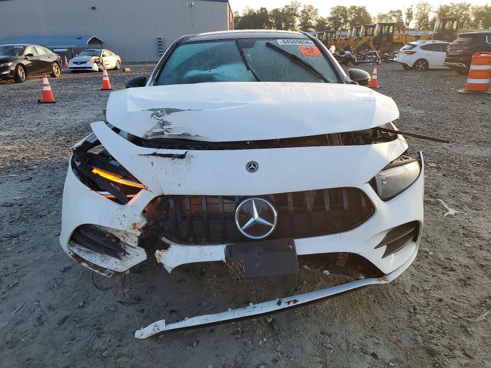 Photo 5 from auction – 2019 MERCEDES-BENZ A with VIN WDD3G4EB7KW020035