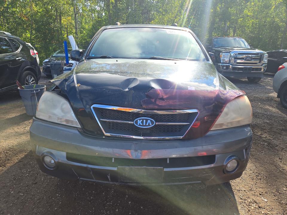 Photo 5 from auction – 2004 KIA SORENTO with VIN KNDJC733045265469