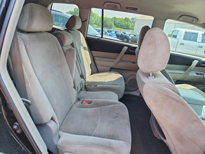 Photo 11 from auction – 2011 TOYOTA HIGHLANDER with VIN 5TDBK3EH1BS082520