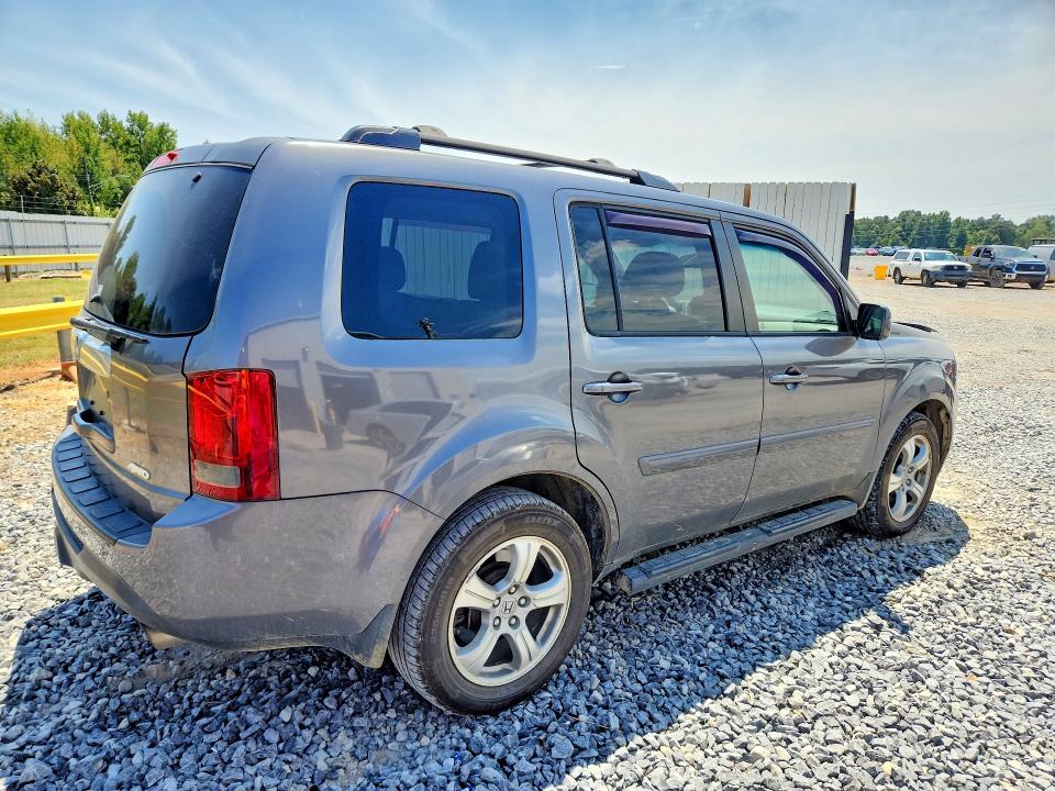 Photo 3 from auction – 2014 HONDA PILOT with VIN 5FNYF4H61EB012720