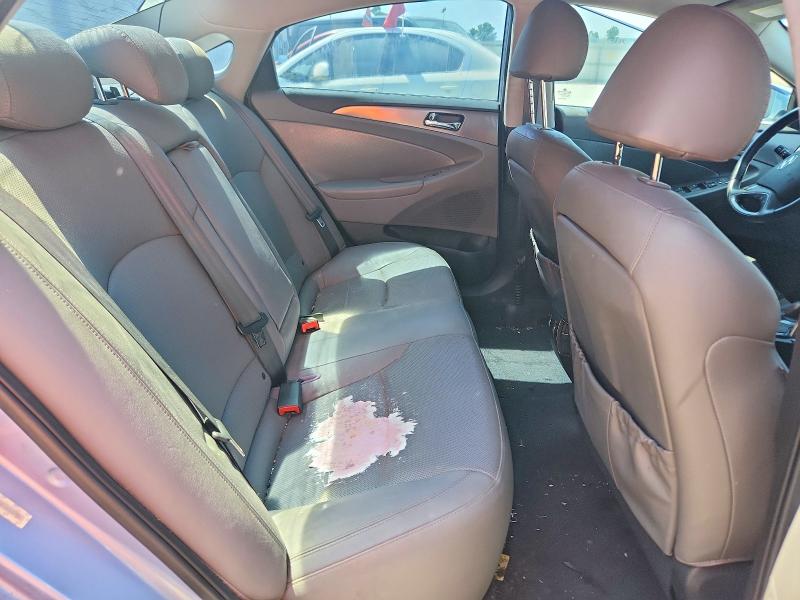 Photo 10 from auction – 2012 HYUNDAI SONATA with VIN KMHEC4A40CA045732