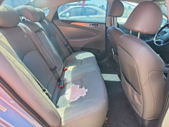 صورة رقم 10 من المزاد - 2012 HYUNDAI SONATA مع VIN KMHEC4A40CA045732