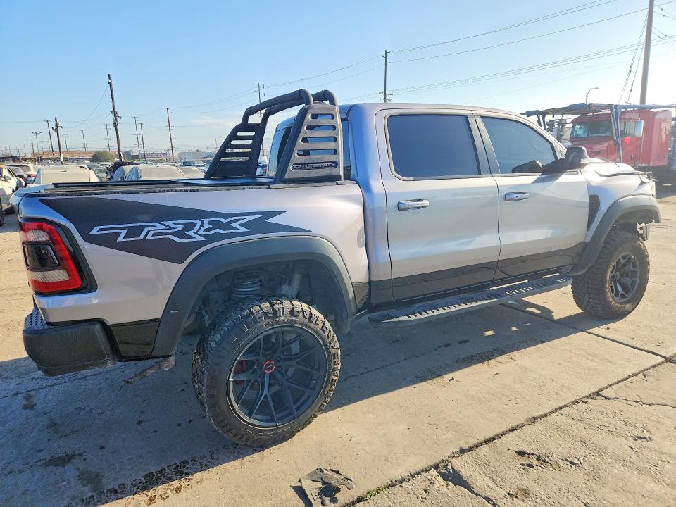Photo 3 from auction – 2022 RAM 1500 with VIN 1C6SRFU92NN335174
