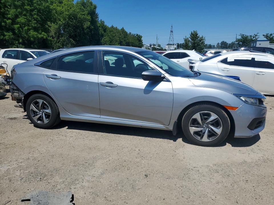 Photo 4 from auction – 2018 HONDA CIVIC with VIN 2HGFC2F58JH012556