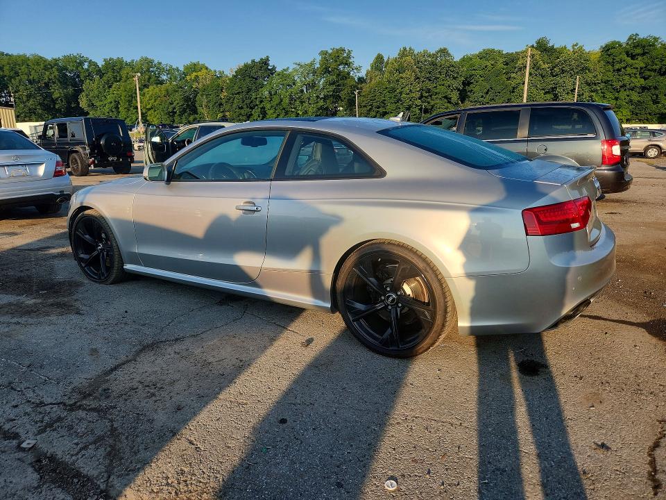 Photo 2 from auction – 2013 AUDI RS5 with VIN WUAC6AFR2DA903132