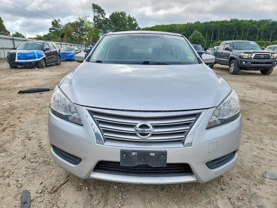 Photo 5 from auction – 2015 NISSAN SENTRA with VIN 3N1AB7AP4FY377788