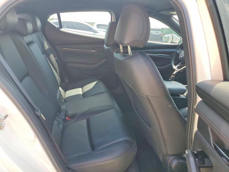 Photo 10 from auction – 2019 MAZDA 3 with VIN JM1BPALM8K1108923