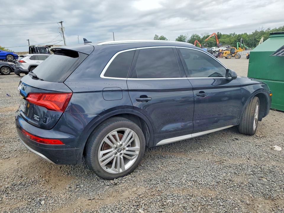 Foto 3 de la subasta – 2018 AUDI Q5 con VIN WA1BNAFY4J2015484