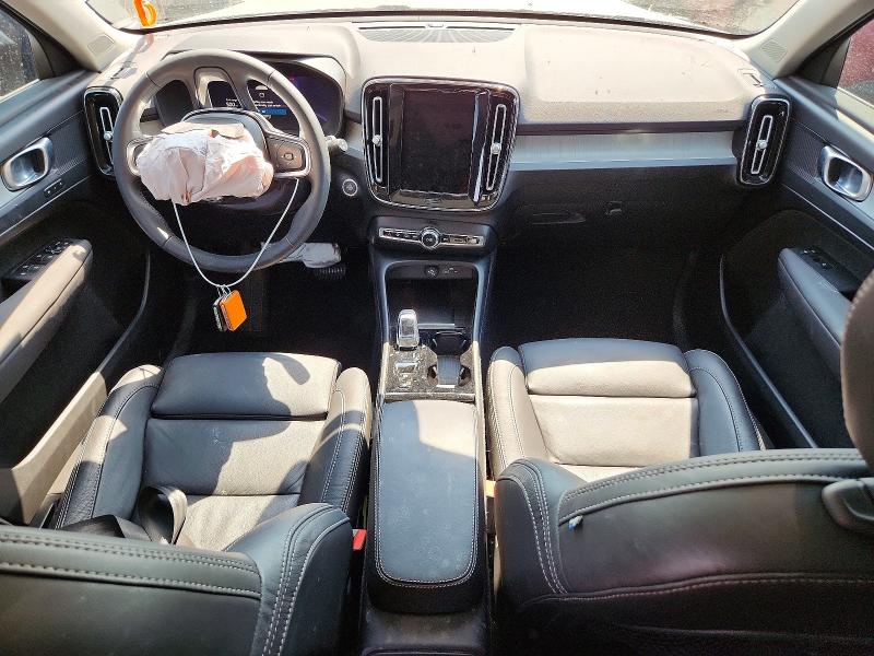 Photo 8 from auction – 2023 VOLVO XC40 with VIN YV4L12UE4P2949672