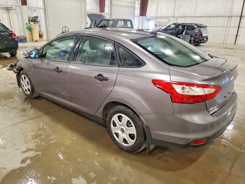 Photo 2 from auction – 2013 FORD FOCUS with VIN 1FADP3E28DL381938