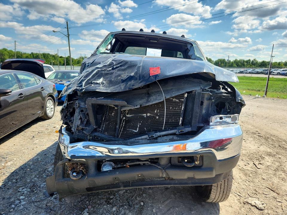 Photo 5 from auction – 2001 FORD F250 with VIN 3FTNX21F31MA39468