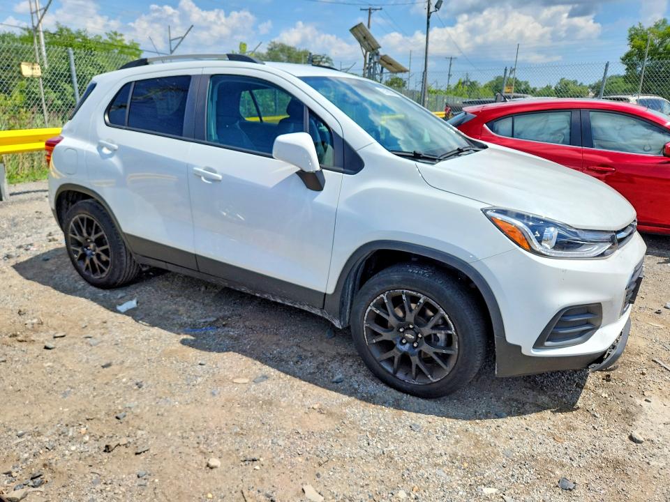 Photo 4 from auction – 2022 CHEVROLET TRAX with VIN KL7CJPSM6NB560388