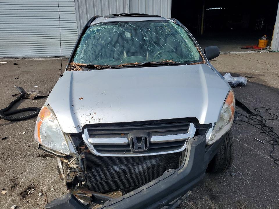 Photo 5 from auction – 2004 HONDA CR-V with VIN SHSRD778X4U247106