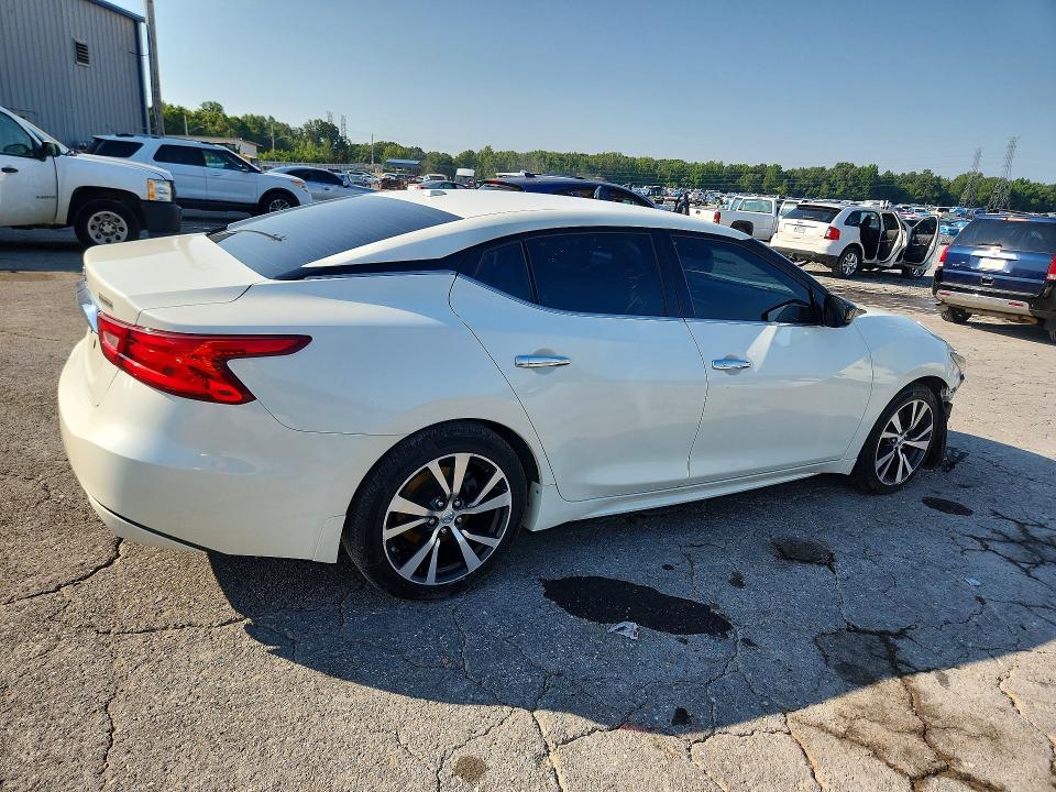 Photo 3 from auction – 2017 NISSAN MAXIMA with VIN 1N4AA6AP5HC389086