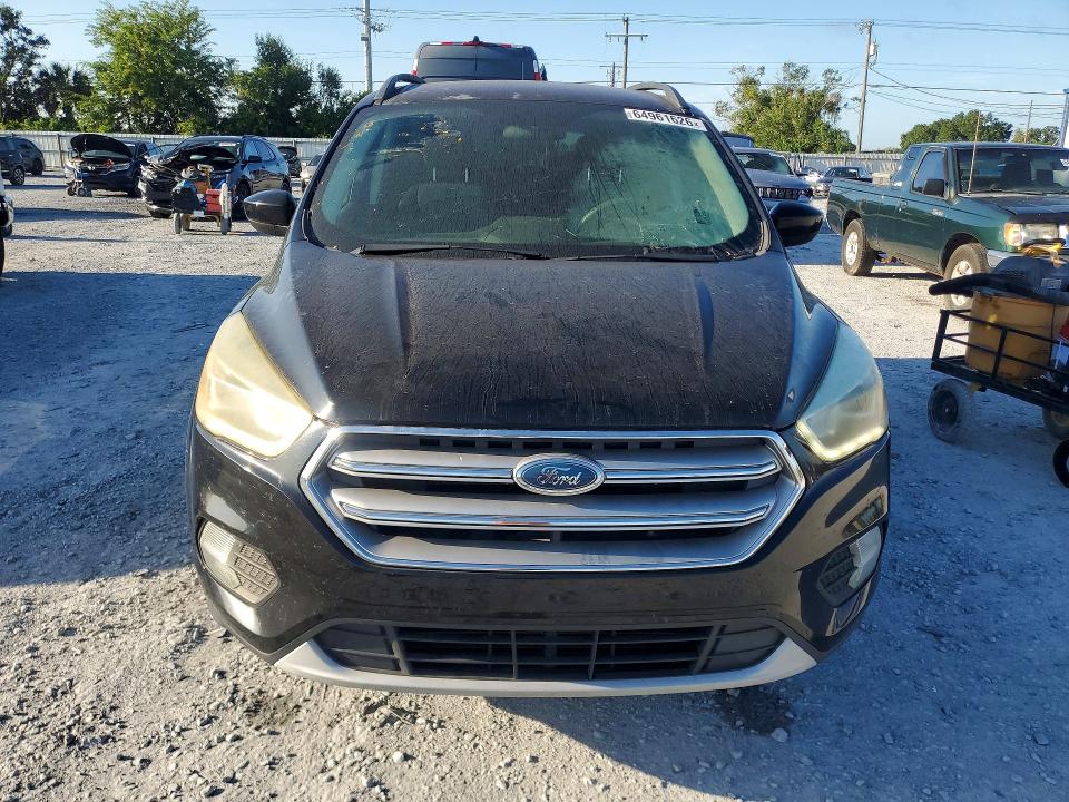 Photo 5 from auction – 2017 FORD ESCAPE with VIN 1FMCU0GD1HUC84605