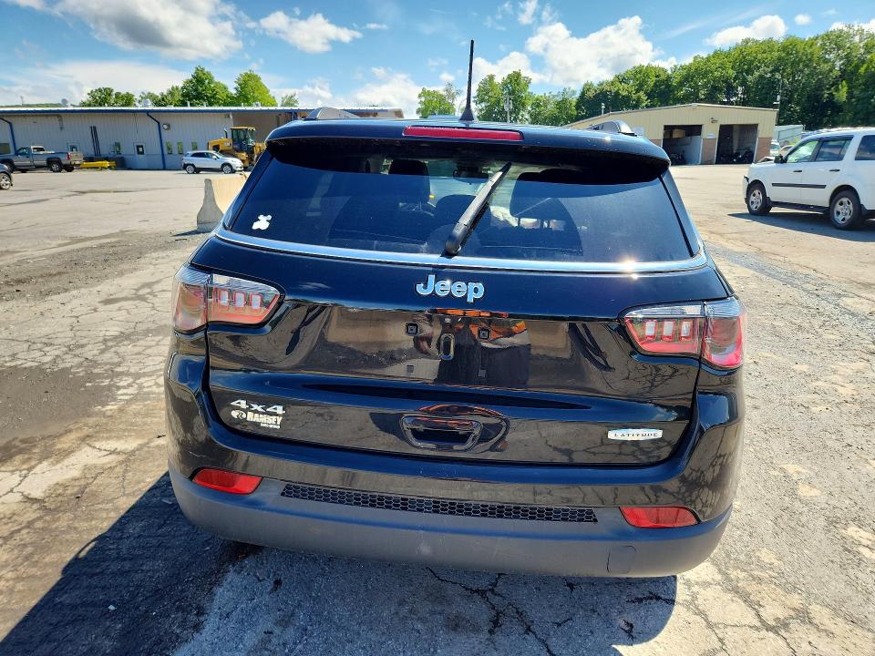 Foto 6 de la subasta – 2022 JEEP COMPASS con VIN 3C4NJDBB5NT121741