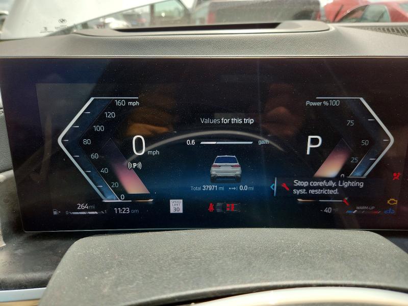 Photo 9 from auction – 2023 BMW X7 with VIN 5UX23EM01P9N67636