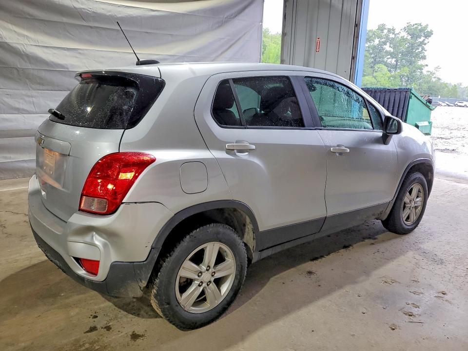 Photo 3 from auction – 2020 CHEVROLET TRAX with VIN 3GNCJNSB8LL215386