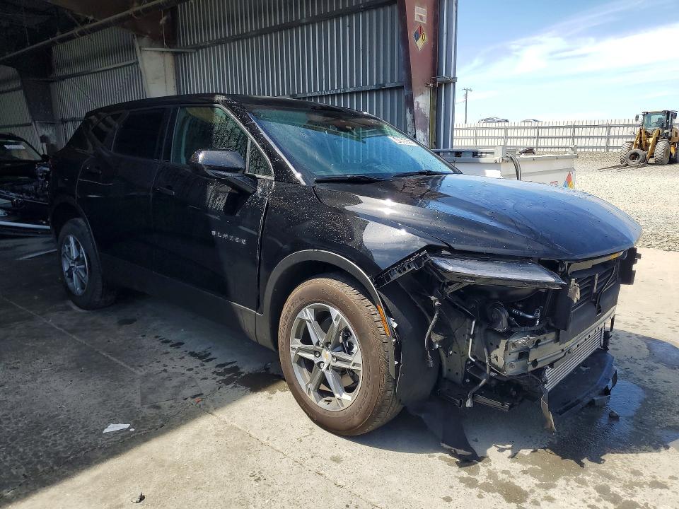 Photo 4 from auction – 2026 CHEVROLET BLAZER with VIN 3GNKBCR42TS168866