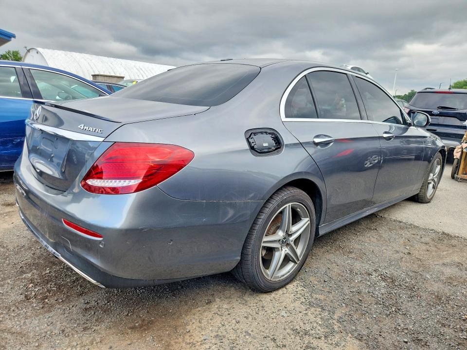 Photo 3 from auction – 2017 MERCEDES-BENZ E with VIN WDDZF4KB0HA241905