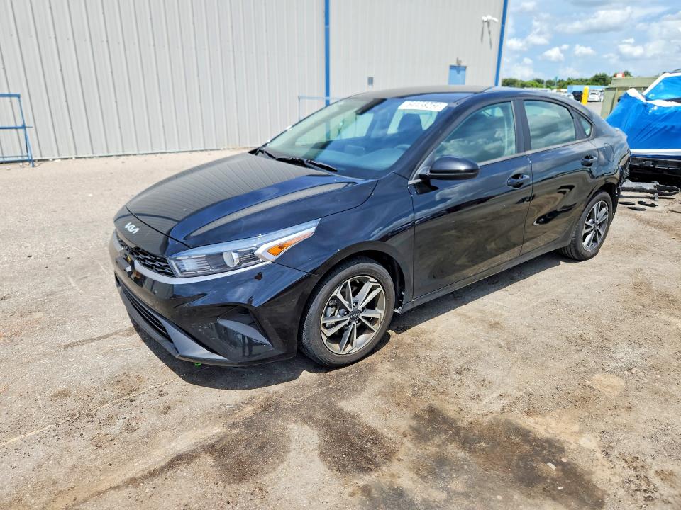 KIA FORTE 2022 с VIN 3KPF24AD2NE482384 - Снимка от търг