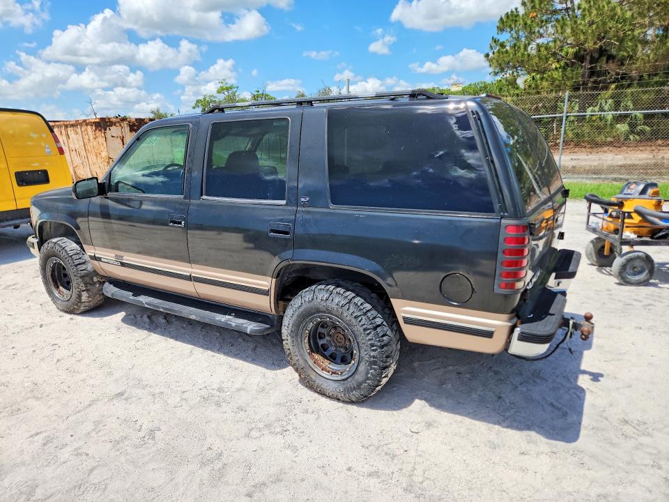 Photo 2 from auction – 1998 GMC YUKON with VIN 1GKEK13R2WJ719998