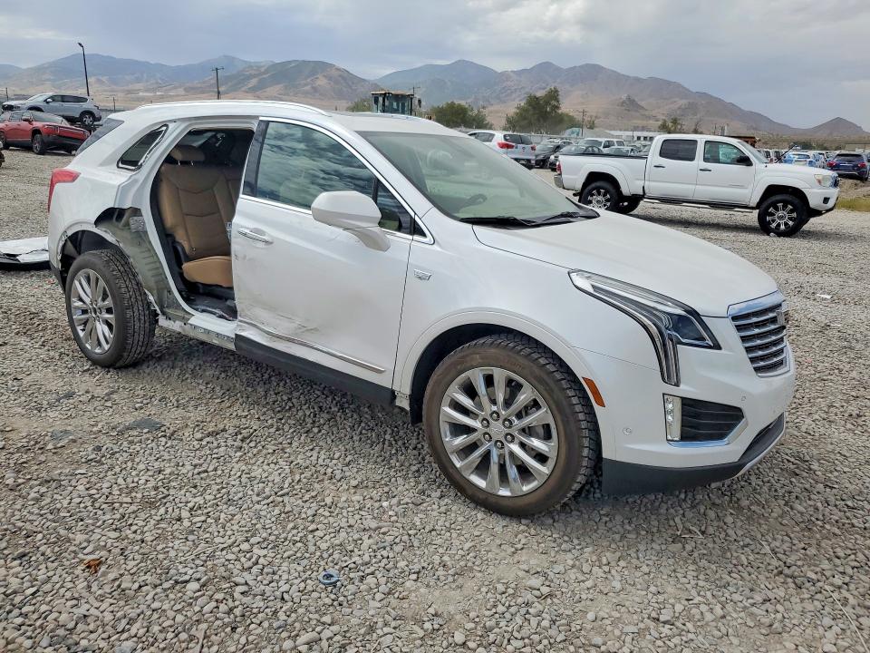 Photo 4 from auction – 2019 CADILLAC XT5 with VIN 1GYKNGRS2KZ115571