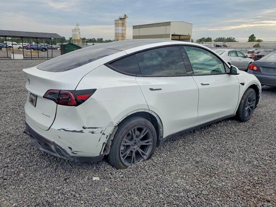 Photo 3 from auction – 2024 TESLA MDL Y with VIN 7SAYGDEE4RF207146