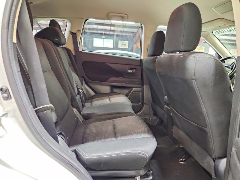 Photo 11 from auction – 2017 MITSUBISHI OUTLANDER with VIN JA4AD2A33HZ000511
