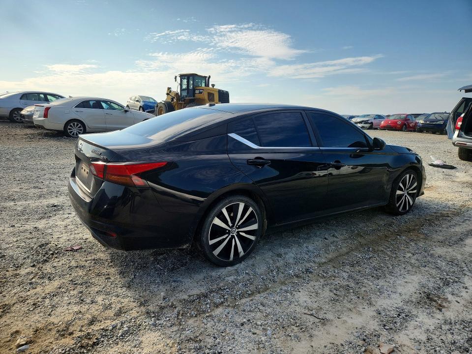 Photo 3 from auction – 2021 NISSAN ALTIMA with VIN 1N4BL4CVXMN308662