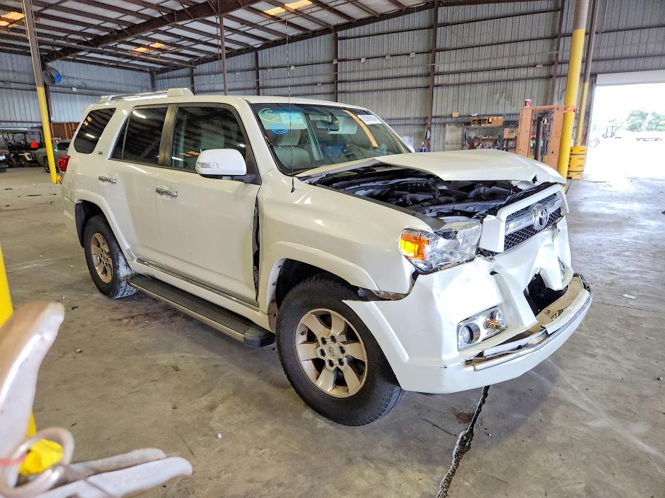 Photo 4 from auction – 2013 TOYOTA 4RUNNER with VIN JTEZU5JR5D5059197