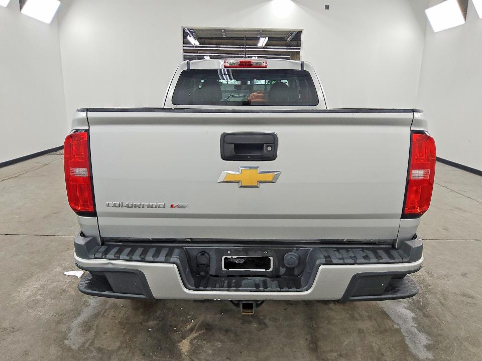 Photo 6 from auction – 2017 CHEVROLET COLORADO with VIN 1GCHTBEN1H1165507
