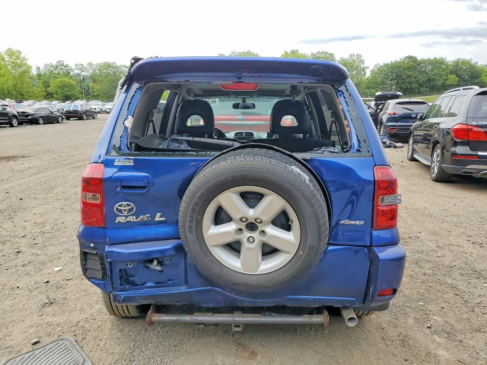Photo 6 from auction – 2005 TOYOTA RAV4 with VIN JTEHD20V056042635