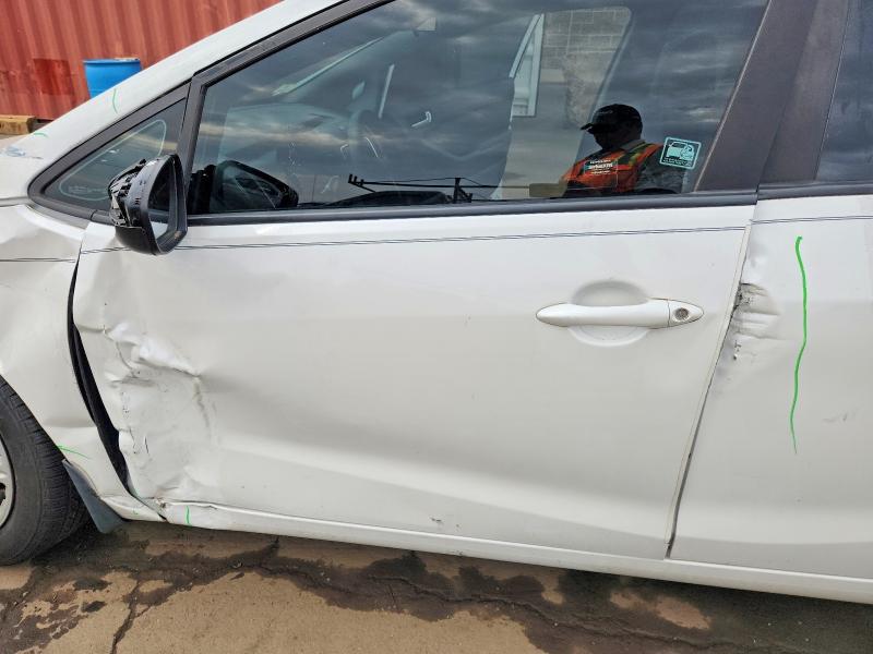 Photo 7 from auction – 2017 KIA FORTE with VIN 3KPFL4A75HE018680
