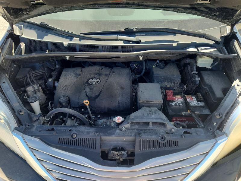 Zdjęcie 12 z aukcji – 2017 TOYOTA SIENNA z VIN 5TDYZ3DC8HS845685