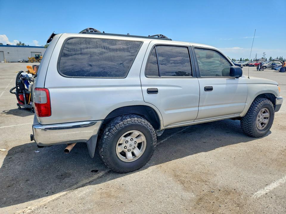 Photo 3 from auction – 2000 TOYOTA 4RUNNER with VIN JT3GM84R6Y0069043