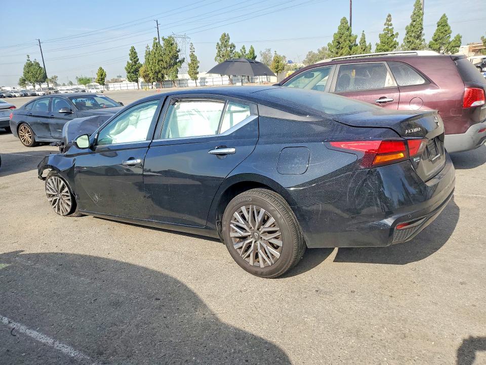Photo 2 from auction – 2025 NISSAN ALTIMA with VIN 1N4BL4DV5SN351754
