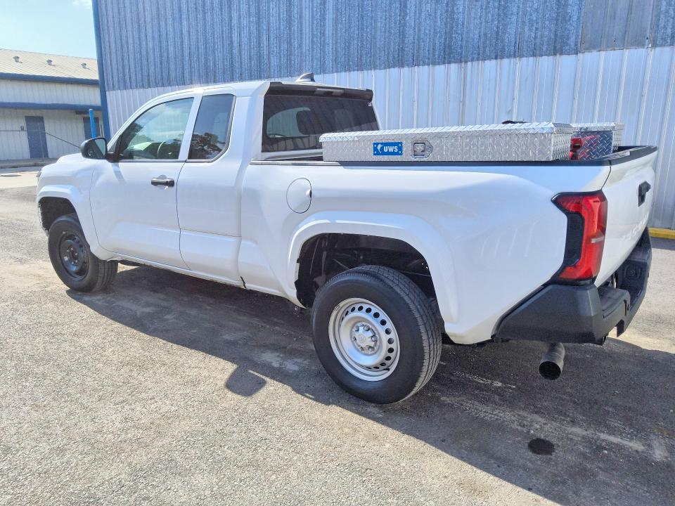 Photo 2 from auction – 2024 TOYOTA TACOMA with VIN 3TYJDAHN7RT007945
