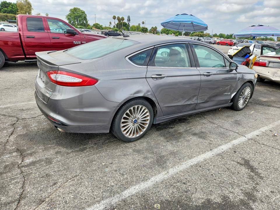 Photo 3 from auction – 2014 FORD FUSION with VIN 3FA6P0RU9ER366239