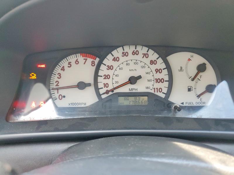 Photo 9 from auction – 2004 TOYOTA COROLLA with VIN 1NXBR32E94Z286949