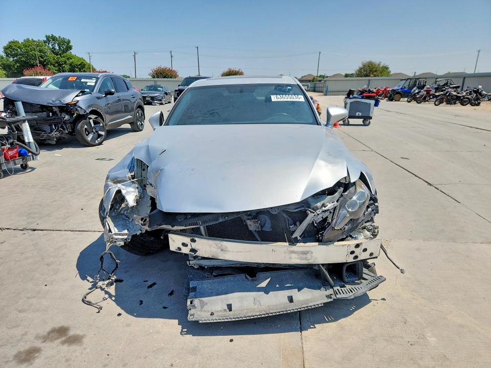 Photo 5 from auction – 2016 LEXUS IS with VIN JTHBE1D29G5023963