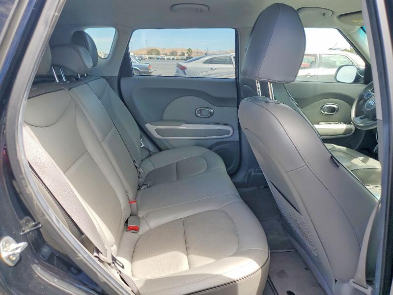 Photo 11 from auction – 2016 KIA SOUL EV with VIN KNDJX3AE7G7013082