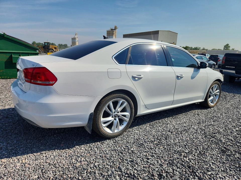 Photo 3 from auction – 2014 VOLKSWAGEN PASSAT with VIN 1VWBP7A37EC004331