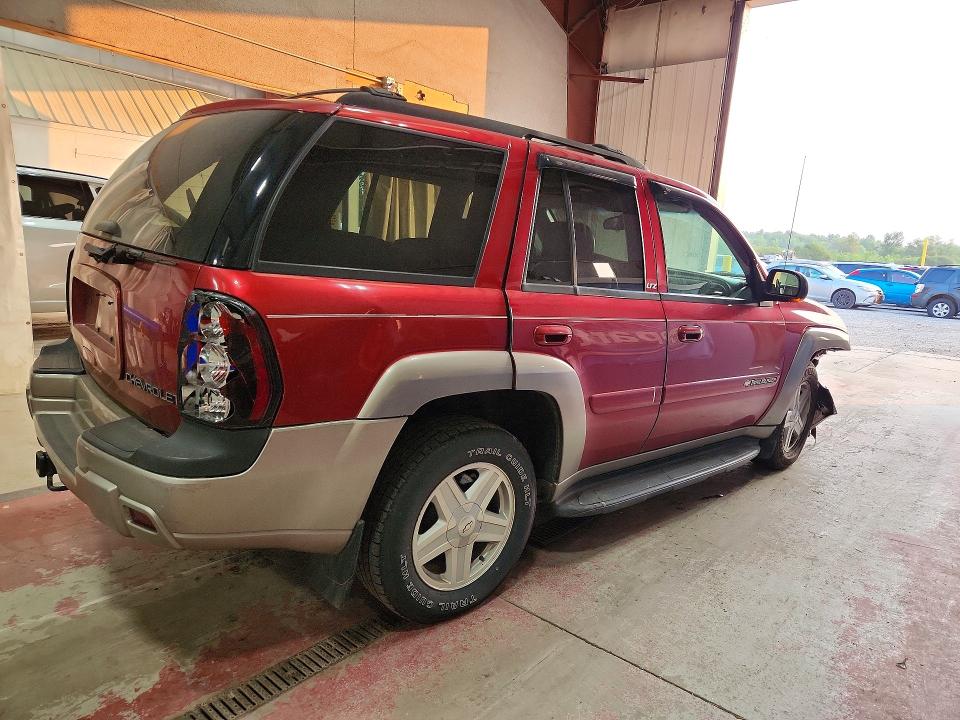 Photo 3 from auction – 2002 CHEVROLET TRAILBLAZER with VIN 1GNDT13S822226054