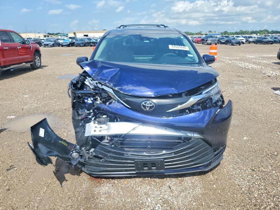 Photo 5 from auction – 2026 TOYOTA SIENNA with VIN 5TDYRKEC9TS323536