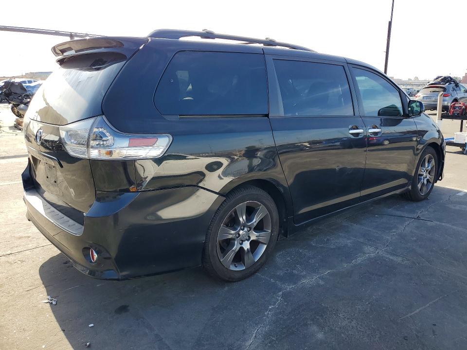 Photo 3 from auction – 2015 TOYOTA SIENNA with VIN 5TDXK3DC6FS601224