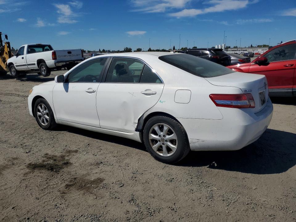 Photo 2 from auction – 2011 TOYOTA CAMRY with VIN 4T1BF3EK0BU625556