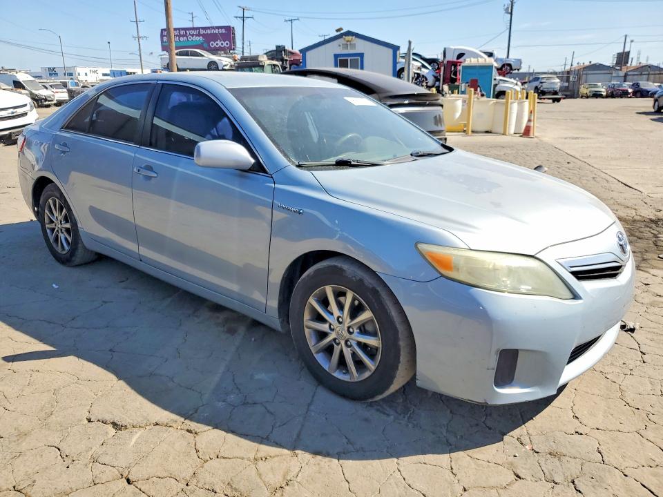 Photo 4 from auction – 2011 TOYOTA CAMRY with VIN 4T1BB3EK7BU137166