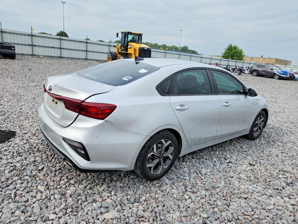 Photo 3 from auction – 2020 KIA FORTE with VIN 3KPF24AD1LE156475