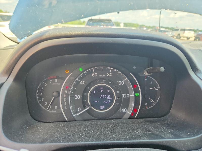 Photo 9 from auction – 2016 HONDA CR-V with VIN 2HKRM4H76GH695392